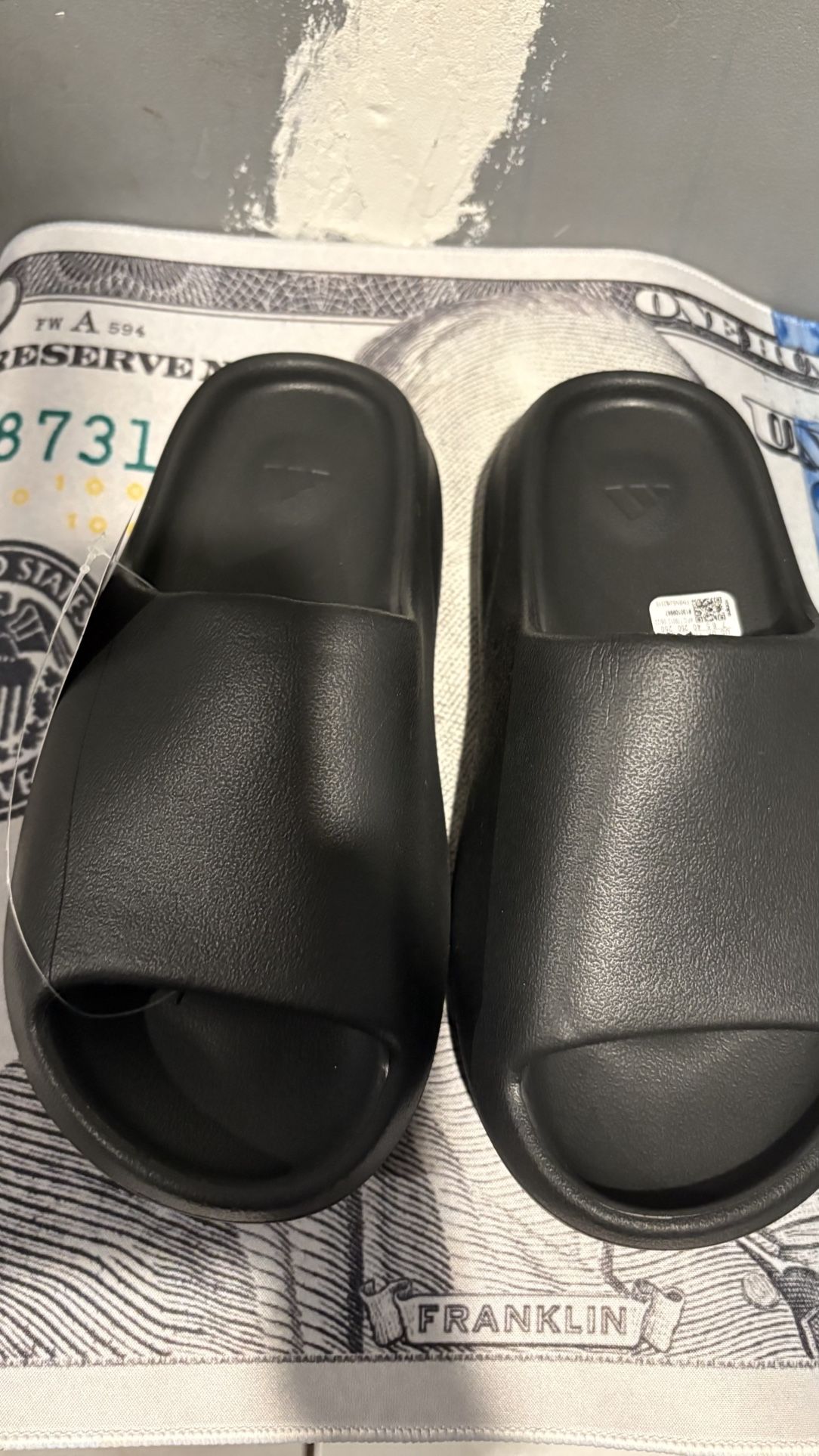 yeezy slides