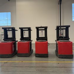 Forklift 