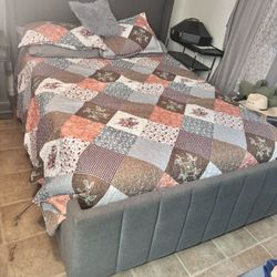 Queen Size Bed 