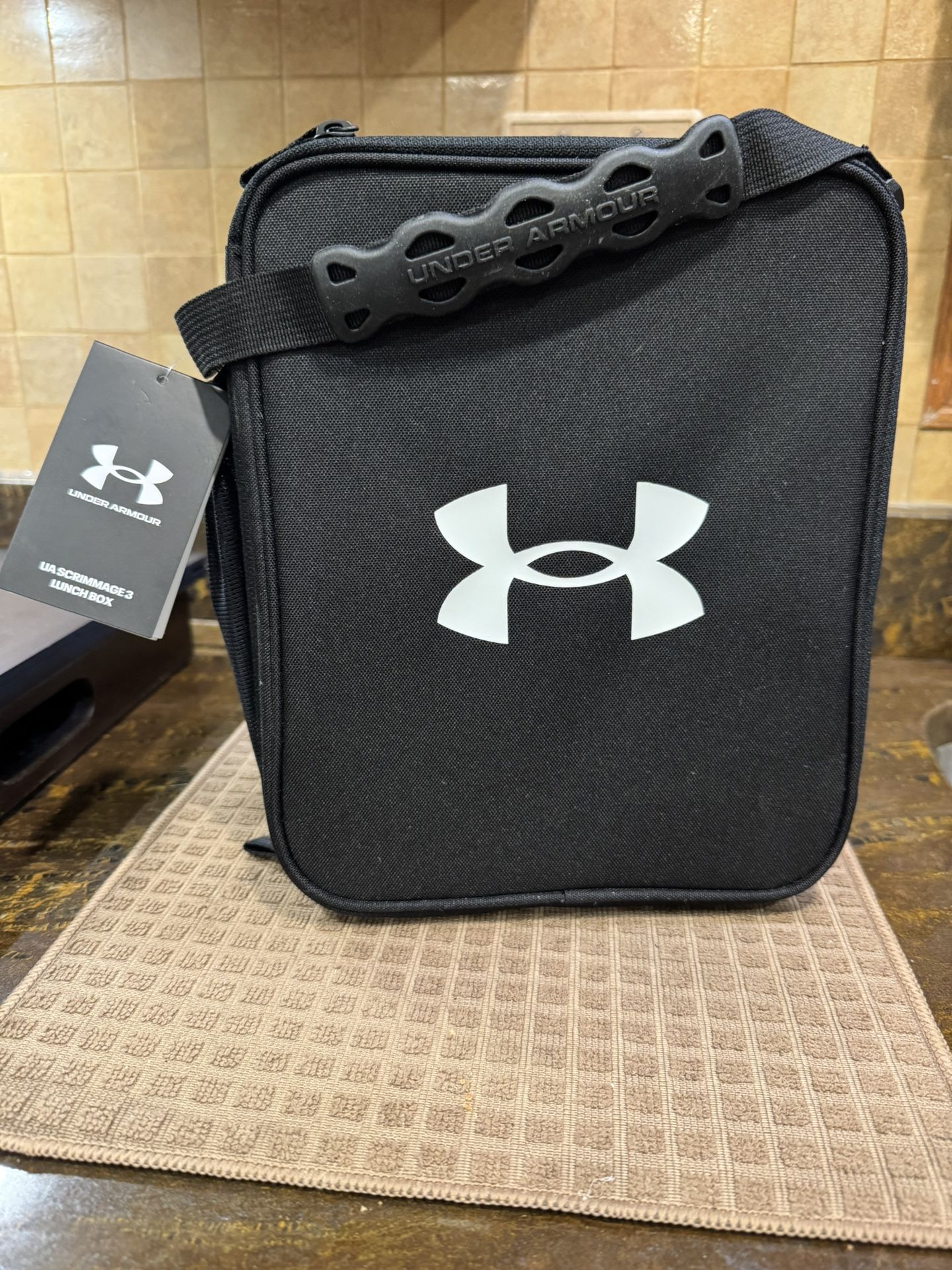 New with tags Under Armour Scrimmage 3 Lunch Box- black and white