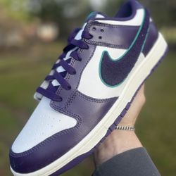 Dunk Low Chenille Swoosh