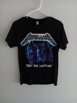 Metallica Ride the Lightning Graphic T-Shirt