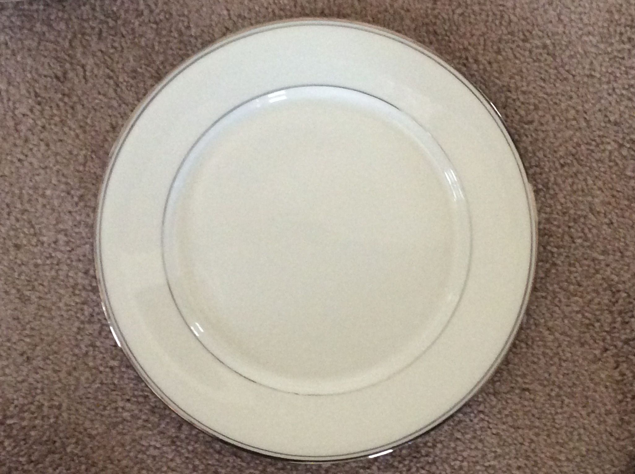 Six Place Porcelain China Dinnerware.