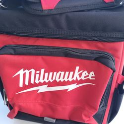 Milwaukee jobsite cooler