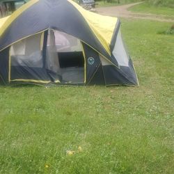 Tens 2 Rooms Sleeps 6 Or 8 Not Sure It's Big 