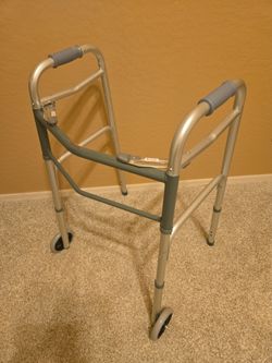 Like New Walker