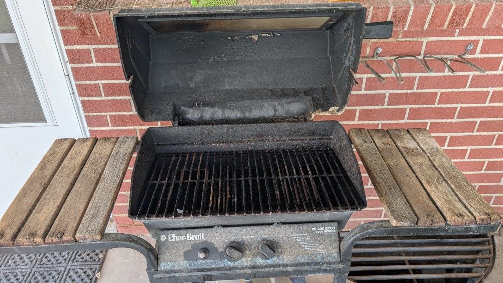 Propane Tank W/ Free BBQ Grill
