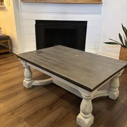 Rustic Farmhouse Coffee Table – 48” x 32”