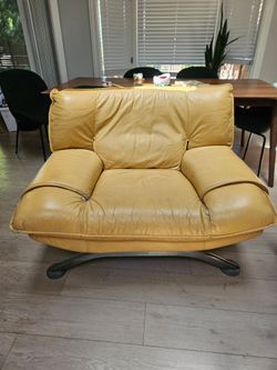 Vintage Nicoletti Salotti  leather chair