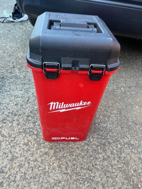 Milwaukee M18 Snake