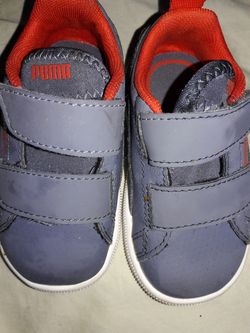 Almost new, Pumas size 4