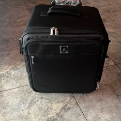 Makeup Train Case, Cosmetic Case. (NEW)