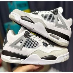 "White/Grey/Black" style men's basketball sports shoes