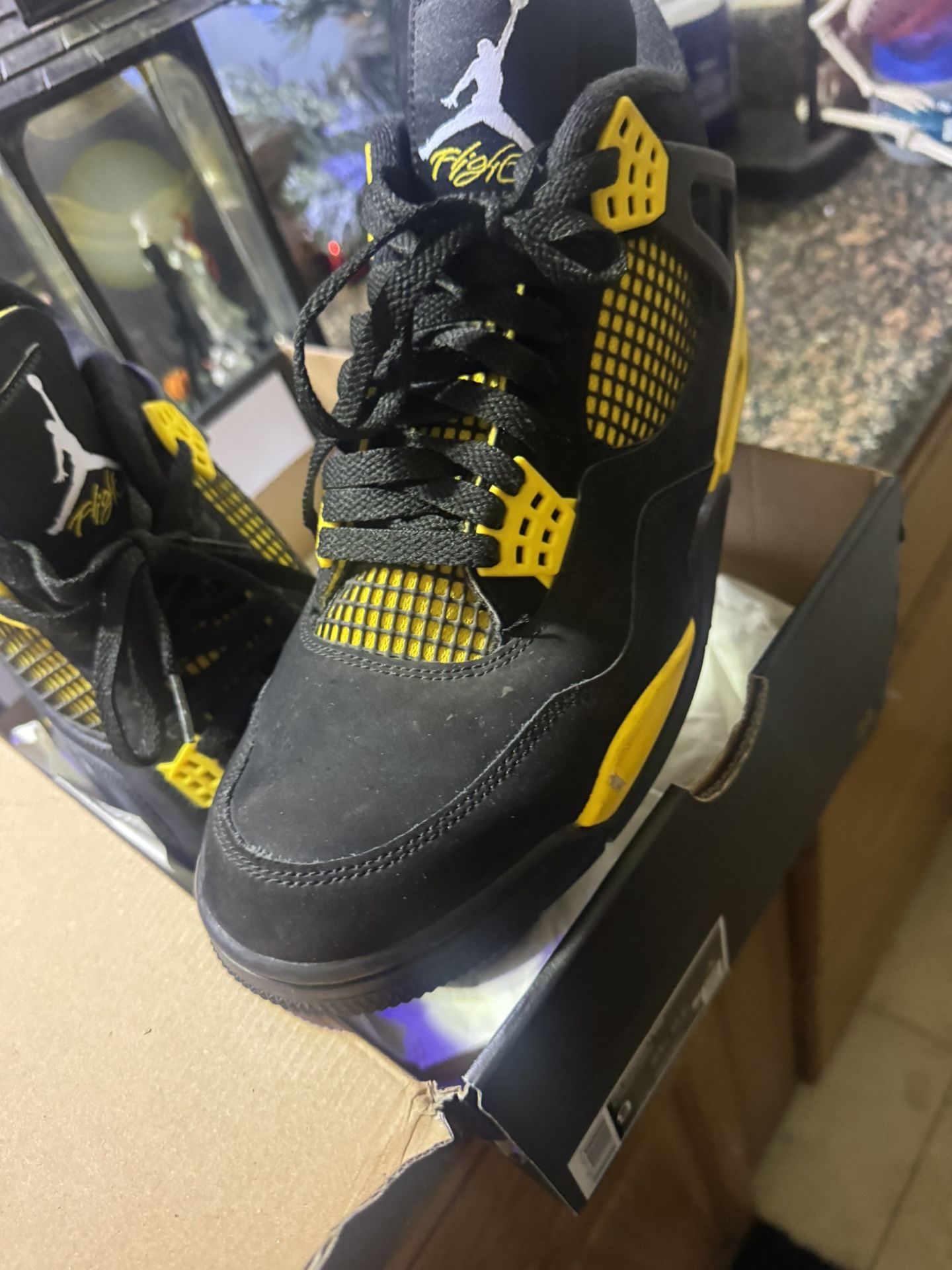 Men Size 11 Jordan 4 Retro Black Yellow