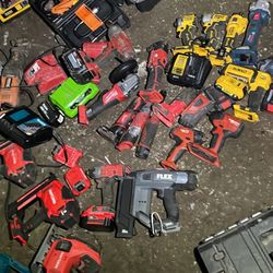 todo por 700 lo de la foto unas nuevas otras usadas 