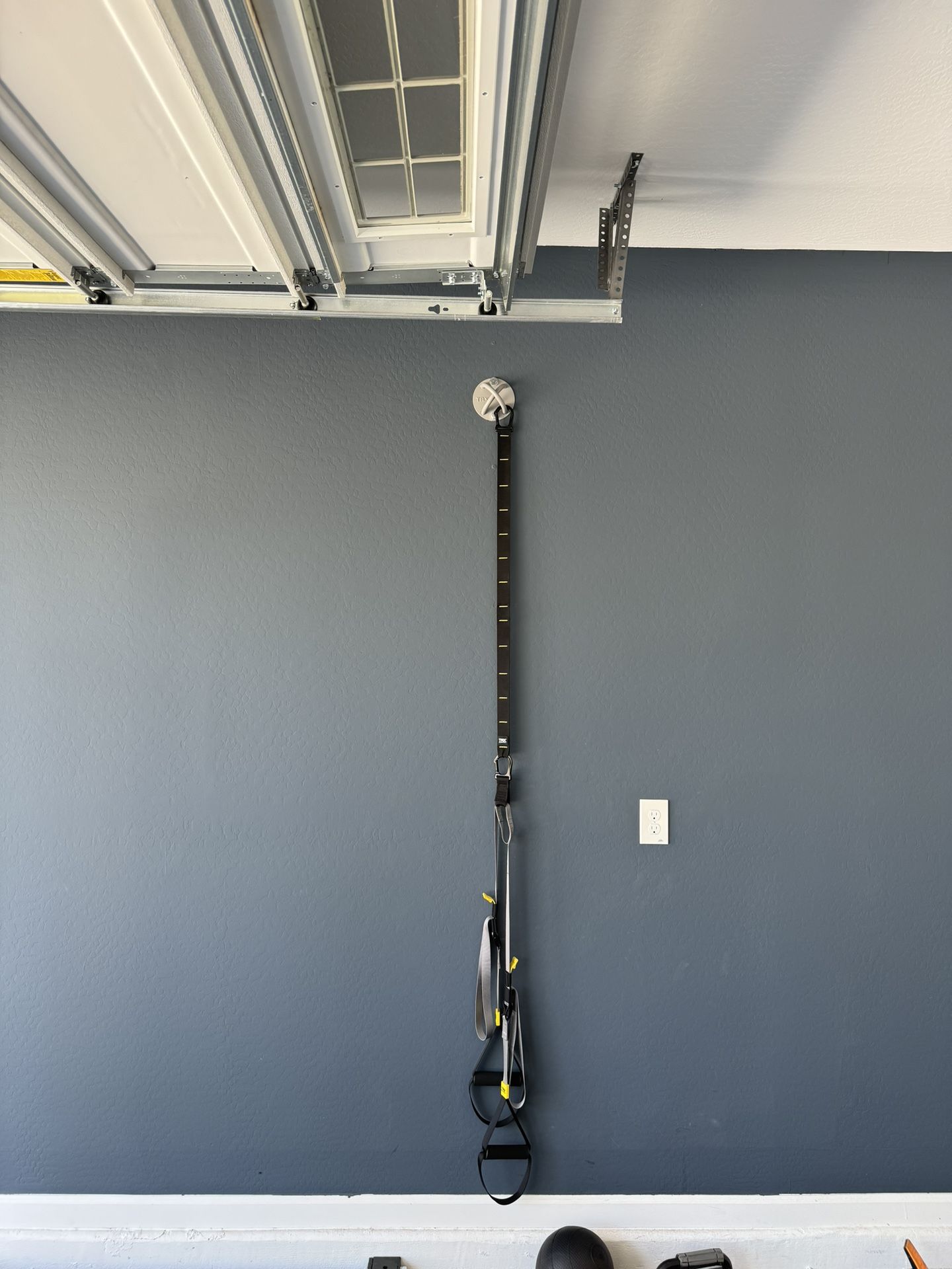 Trx Suspension Training Kit With The Wall Mount Kit Exercise