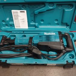 Makita Demolition Hammer 