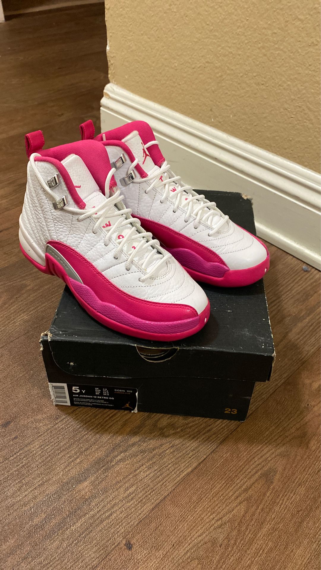 Air Jordan retros 12 white and pink valentine size 5
