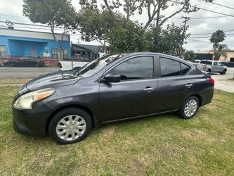 Nissan versa 2015