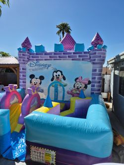 Commercial bounce house
