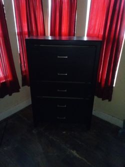 Dresser 