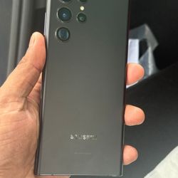 Samsung Galaxy S22 Ultra  , Factory Unlocked,  Excellent Condition Like New 