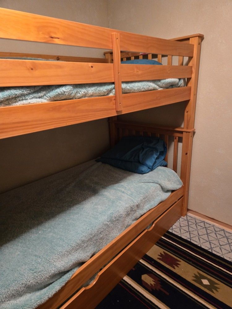 Twin Bed With Trundle