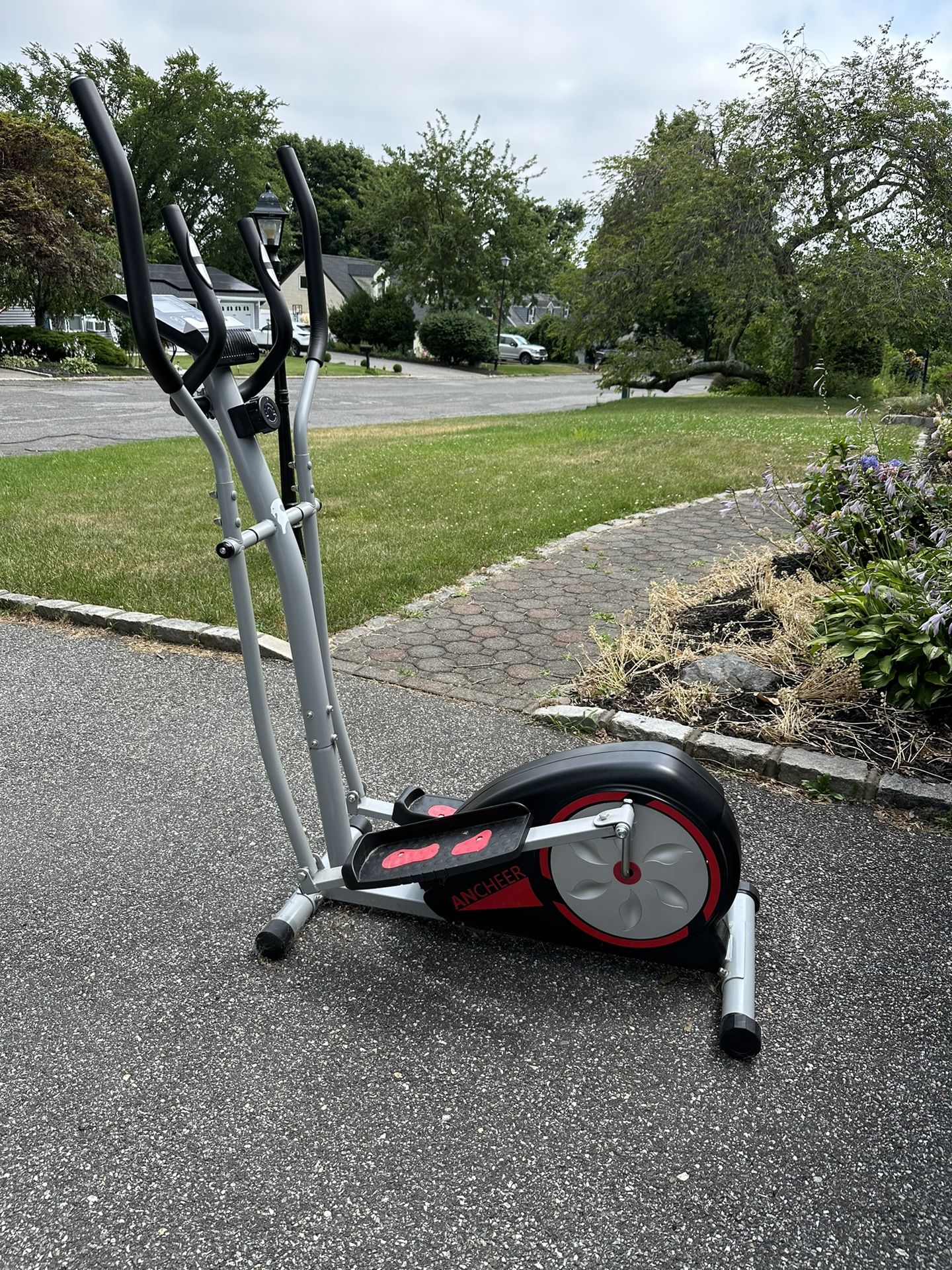 Elliptical Machine, Lightly Used