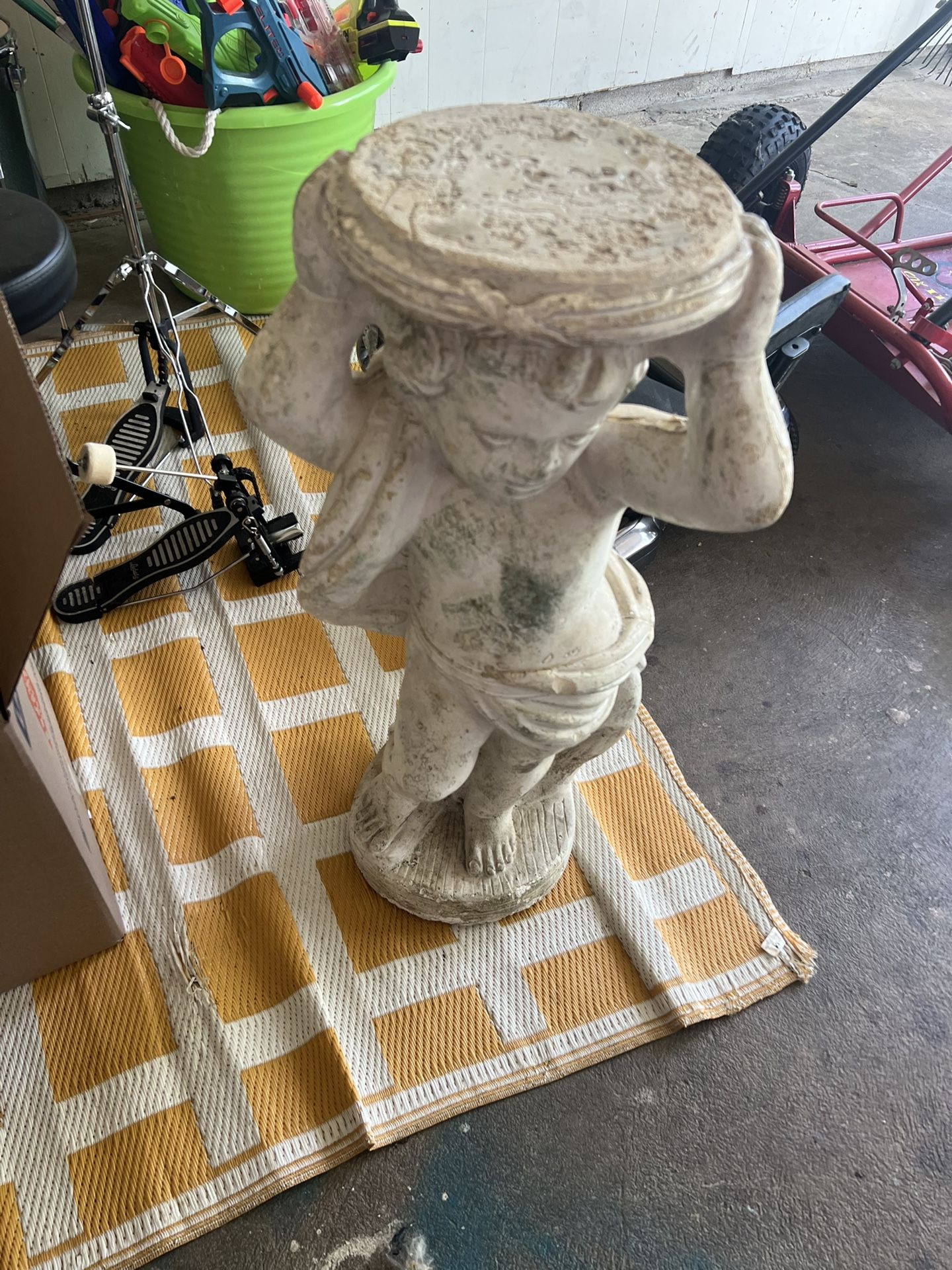 Statue