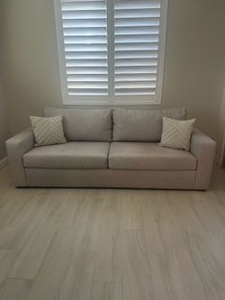 Excellent Condition Living Spaces Couch