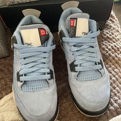 Jordan 4 University Blue