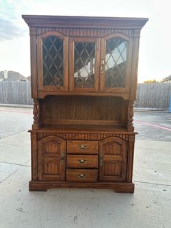 Traditional oak china cabinet hutch with lighted display