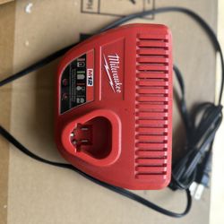 Milwaukee M12 Charger