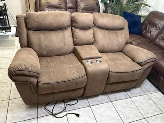 Double Glider Reclining Loveseat with Console and Cup Holders