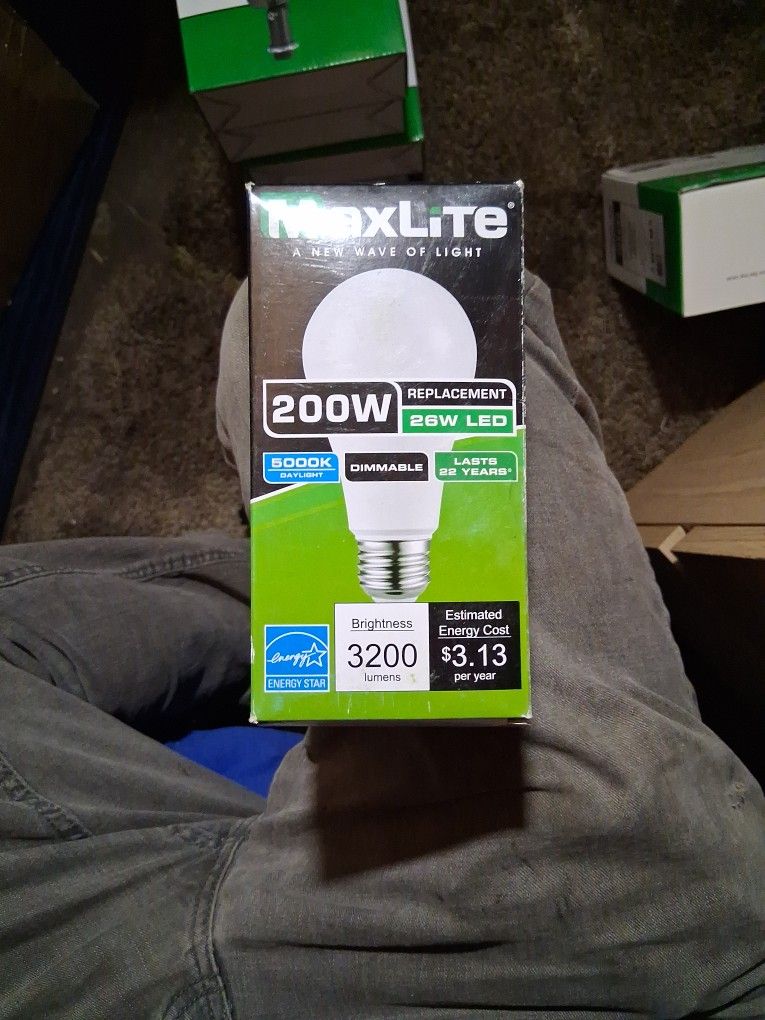 Maxlite 200w A23 Bulb
