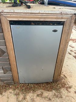 Sanyo Mini Fridge