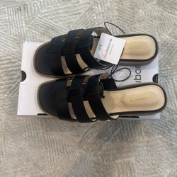 Liz Claiborne sandals