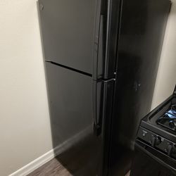 GE Refrigerator
