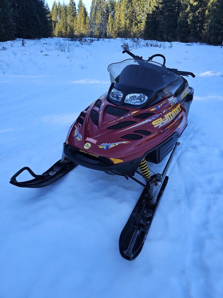 Ski-doo Summit 600 Snowmobile