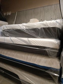 🤑🤑🤑 $249 size king memory foam  🤑🤑🤑