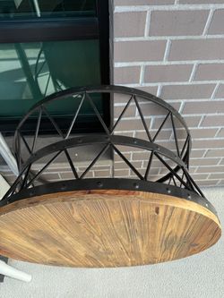 Free older coffee table