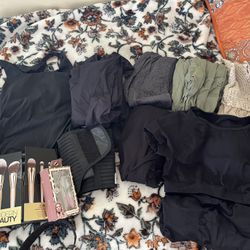 Maternity Clothes And Makeup Brushes With Curler For Eye Lashes