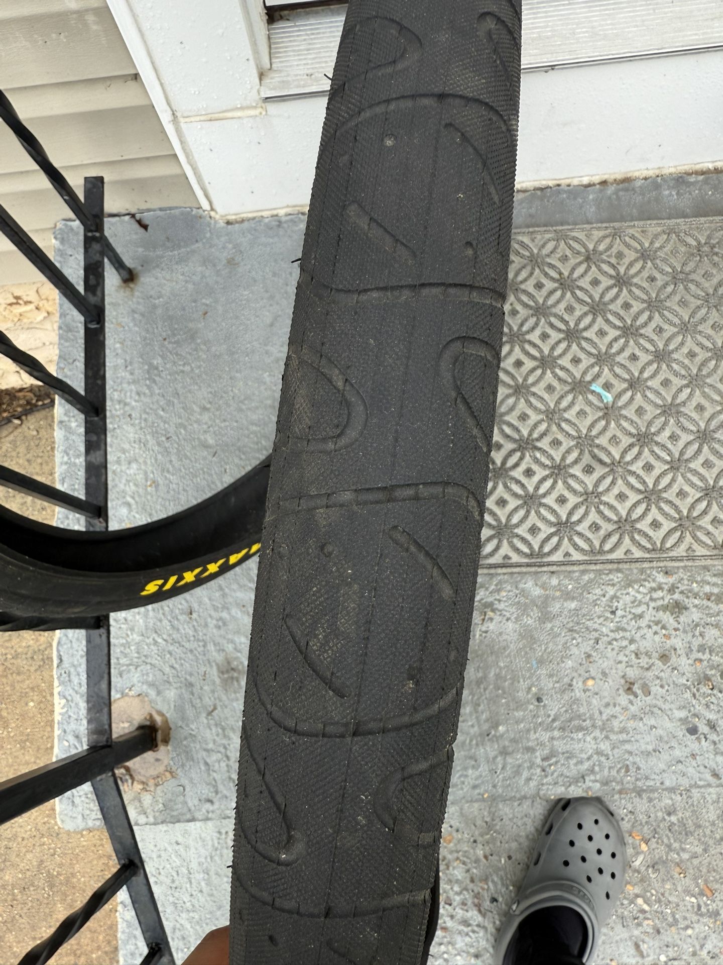 Maxxis Hook Warms Tires 29 Inch