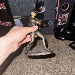 Frank Thomas Statue 