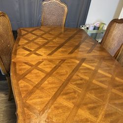 🚚 Moving Sale! Dining Table Set – $100