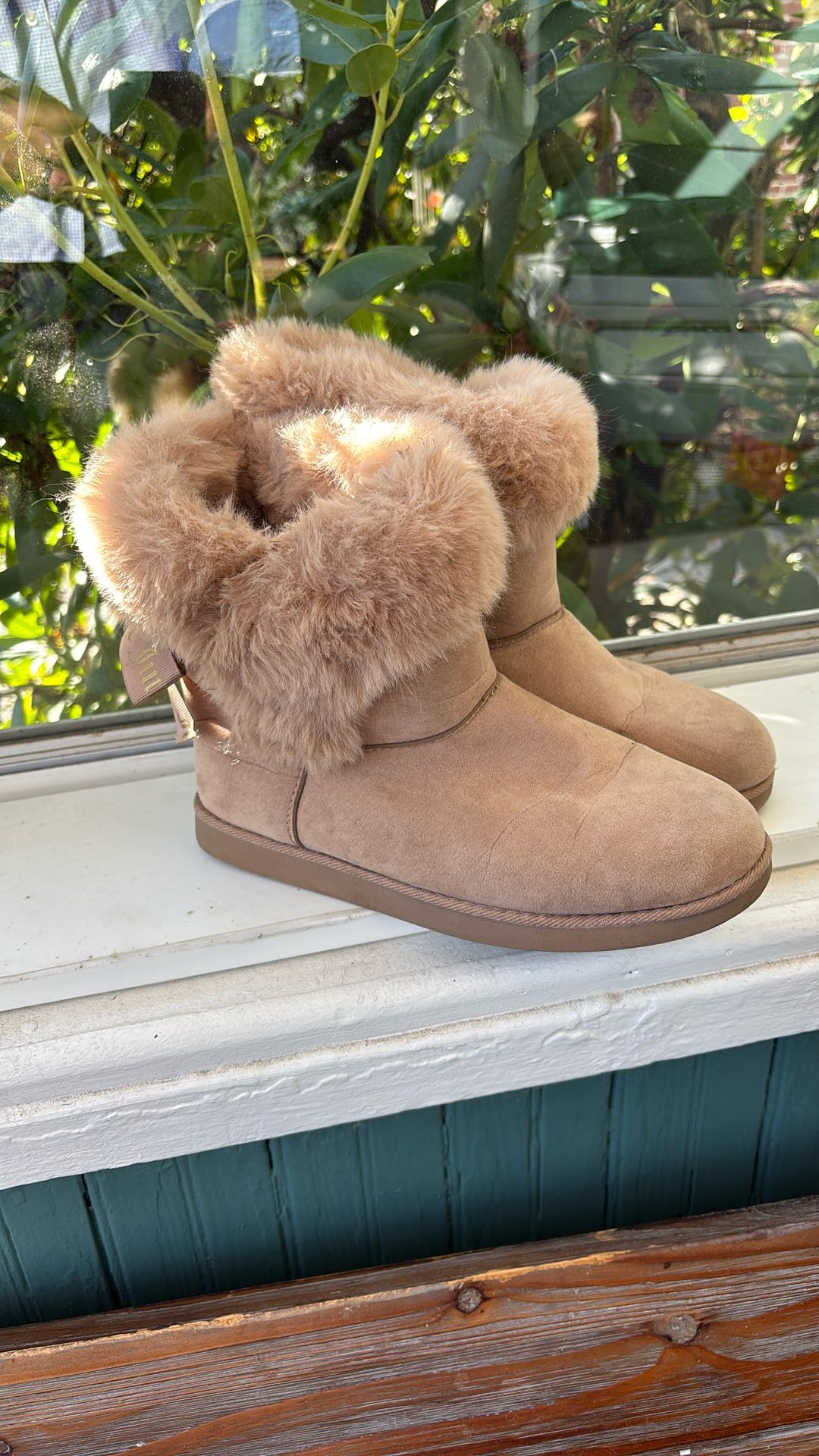 Women’s Juicy  Couture Boots - Size 8.5