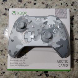 Xbox Wireless Controller Arctic Camo Special Edition