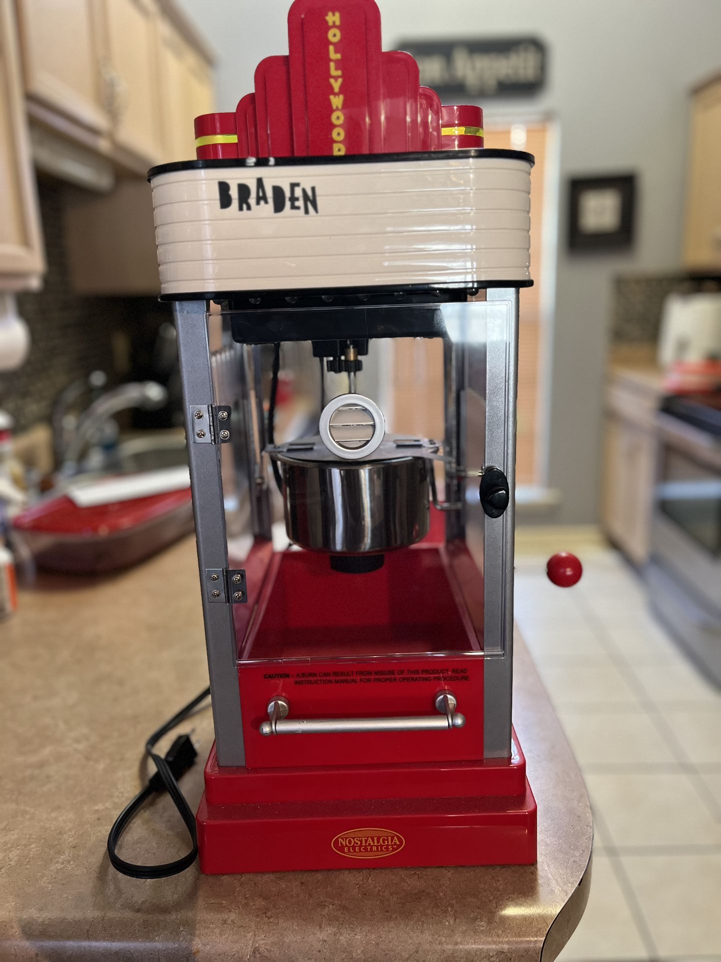 Hollywood Style Popcorn Maker
