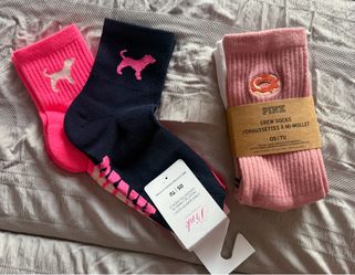 VS PINK crew socks (4Pairs) New W/Tags