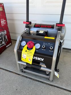 Husky 4.5 Gallon 175 PSI Oil Free Air Compressor NEW